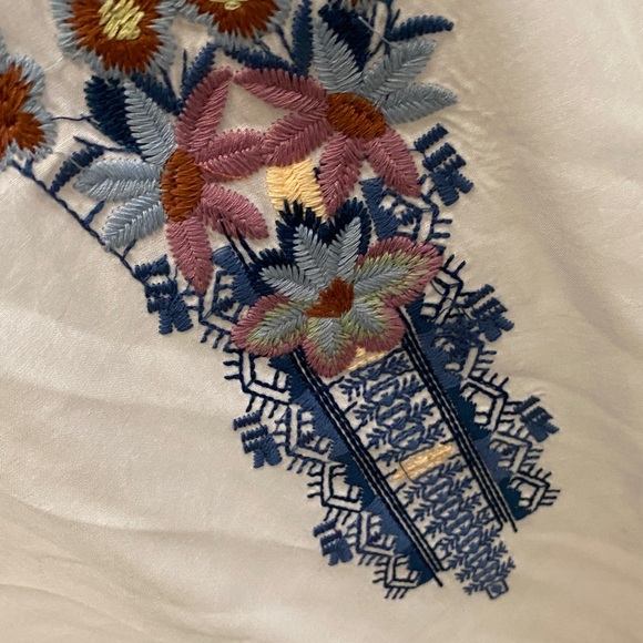 Luna Moon Embroidered Boho White Blouse - Picture 5 of 7